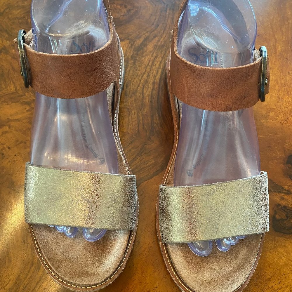 Sofft Bali Women's Sandals, Size 7.5, Metallic gold and camel leather